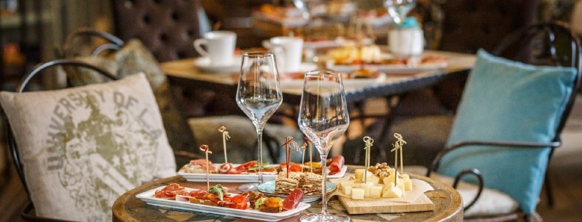 8 февраля 19.00 - дегустация "СЫР и ВИНО", 1000р