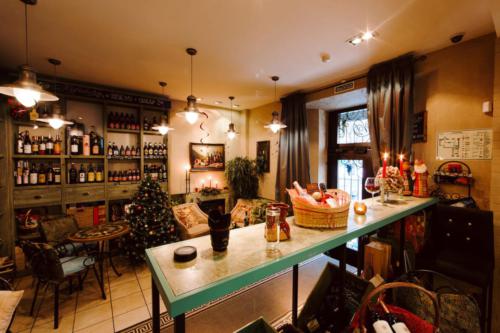 зал в винотеке Classico