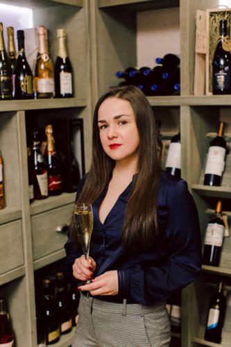 на дегустации в винотеке