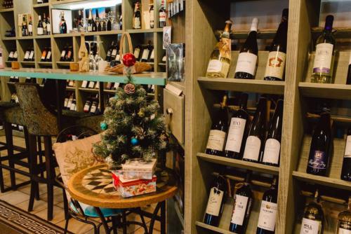 Обновленный интерьер винотеки