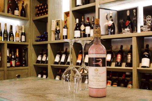 Обновленный интерьер винотеки