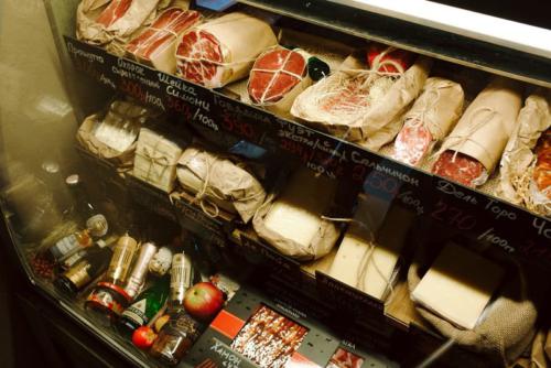 Обновленный интерьер винотеки