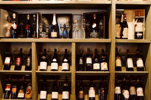 Обновленный интерьер винотеки