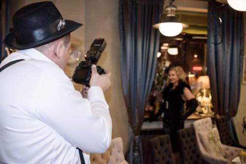 Встреча друзей в винотеке