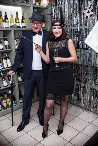 Встреча друзей в винотеке