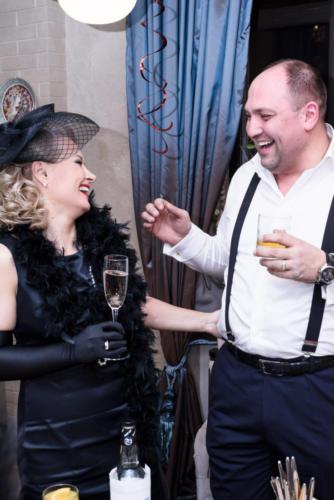 Встреча друзей в винотеке