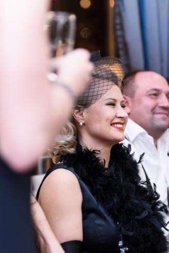 Встреча друзей в винотеке