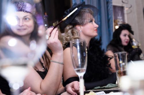 Встреча друзей в винотеке