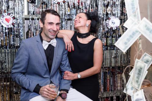 Встреча друзей в винотеке