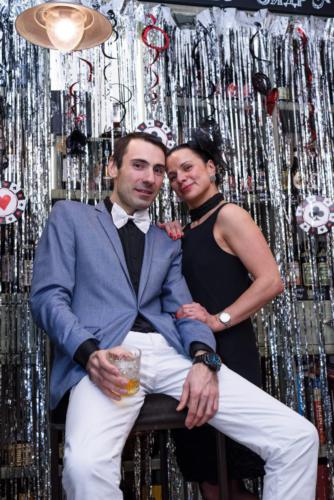 Встреча друзей в винотеке