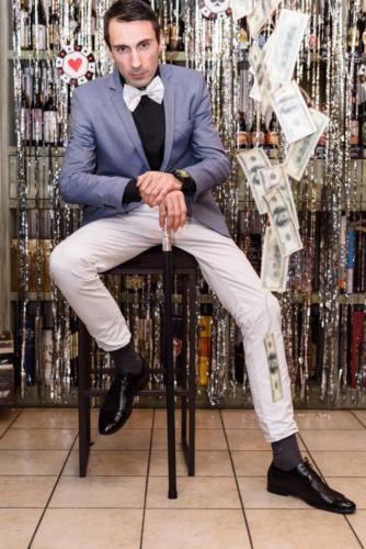 Встреча друзей в винотеке